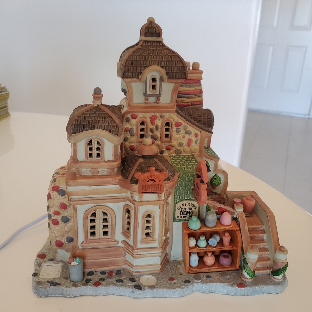 Lemax Polson's Pottery Village House